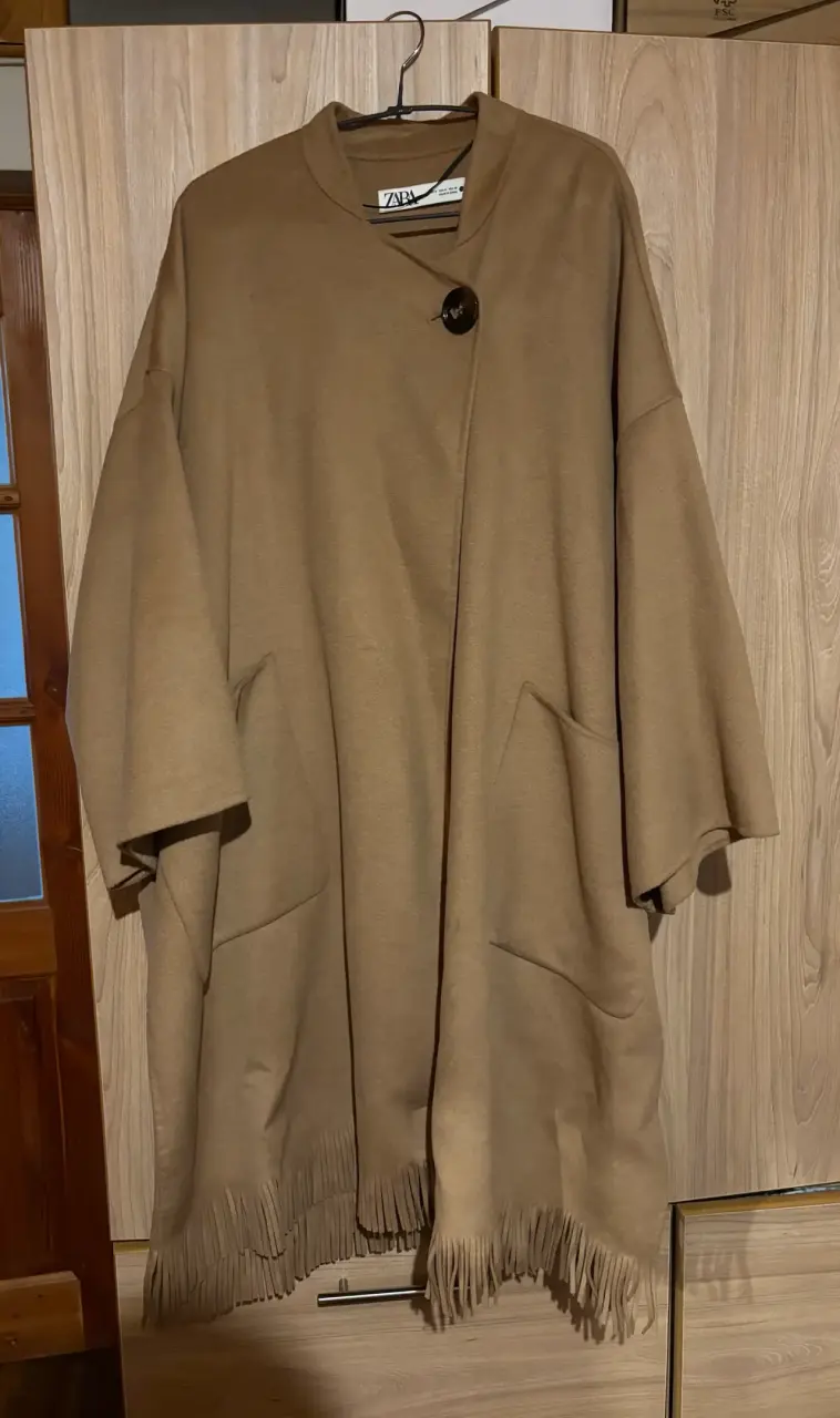 Abrigo Zara. Talla M. - 2