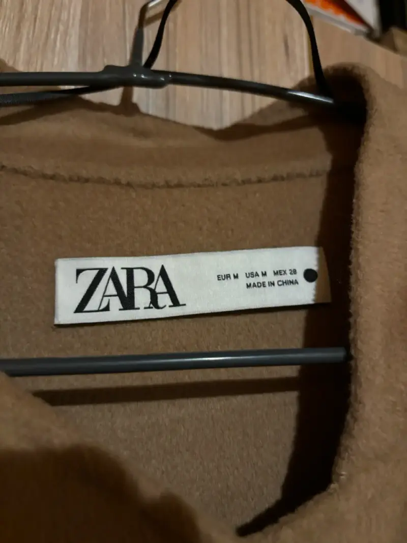 Abrigo Zara. Talla M. - 4