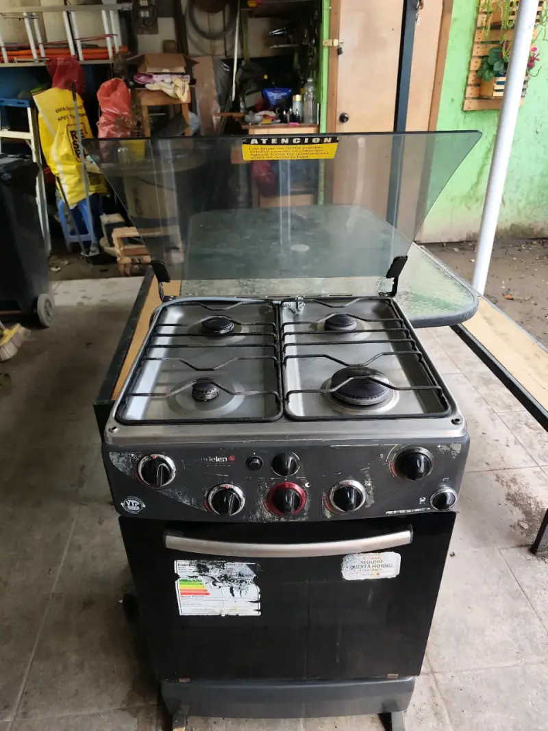 Cocina a gas Mademsa con horno y 4 quemadores - 1