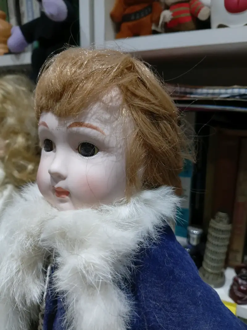 Muñecas de porcelana vintage con vestidos elegantes - 3