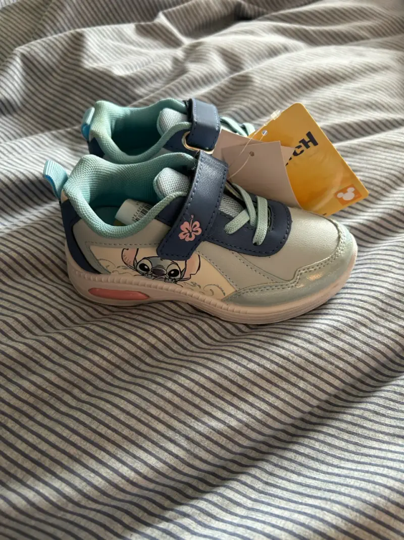 Zapatillas Disney Stitch para niños, color azul - 2