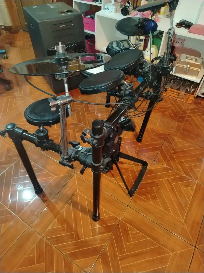 Batería electrónica completa con pedal y platillos - 5