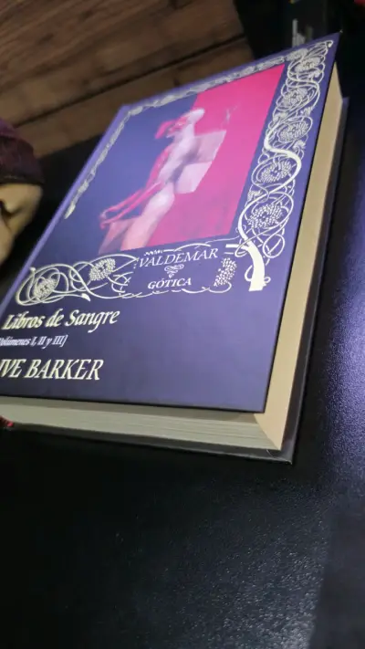 Libros de Sangre Volúmenes I, II y III de Clive Barker - miniatura 2