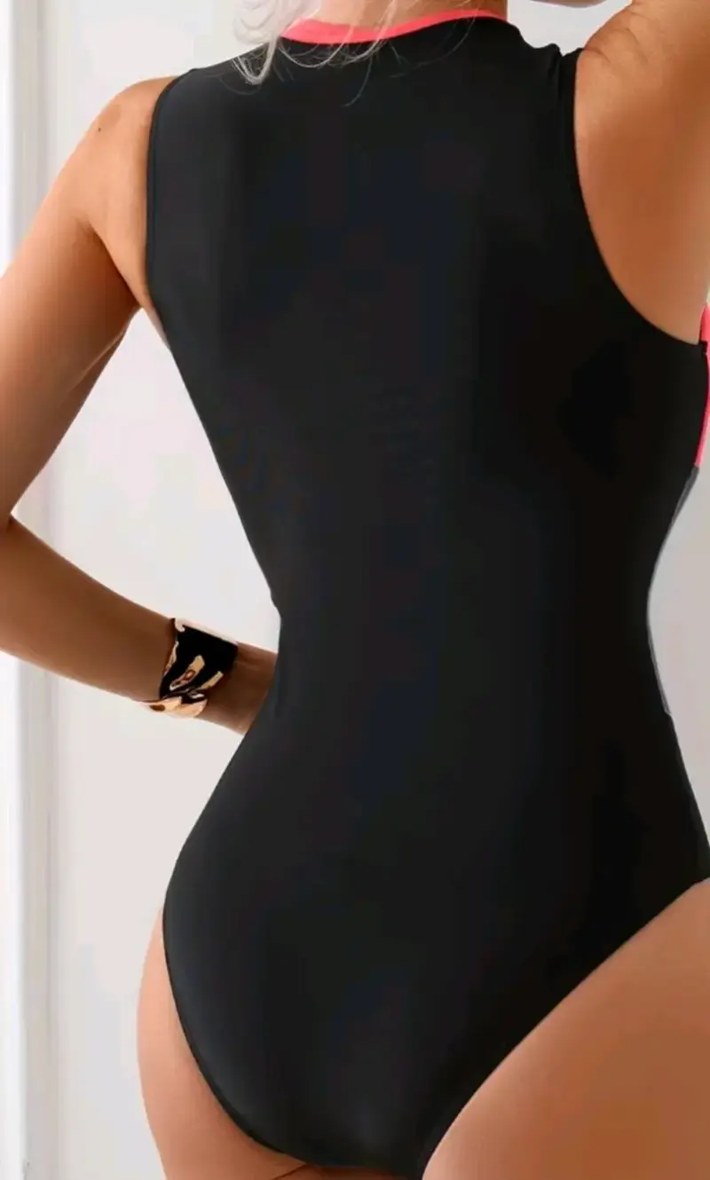 Traje de baño deportivo negro con detalles rosados - 6