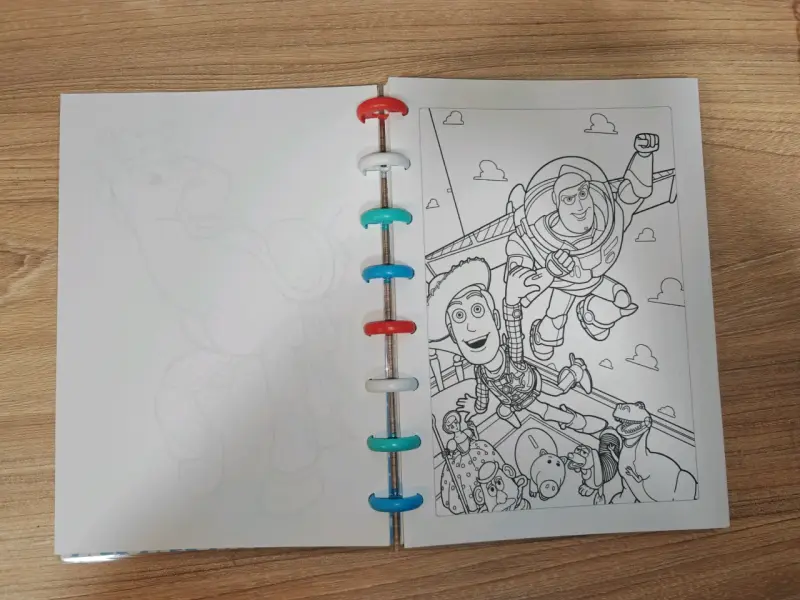 Libro para colorear Toy Story 5 - 3