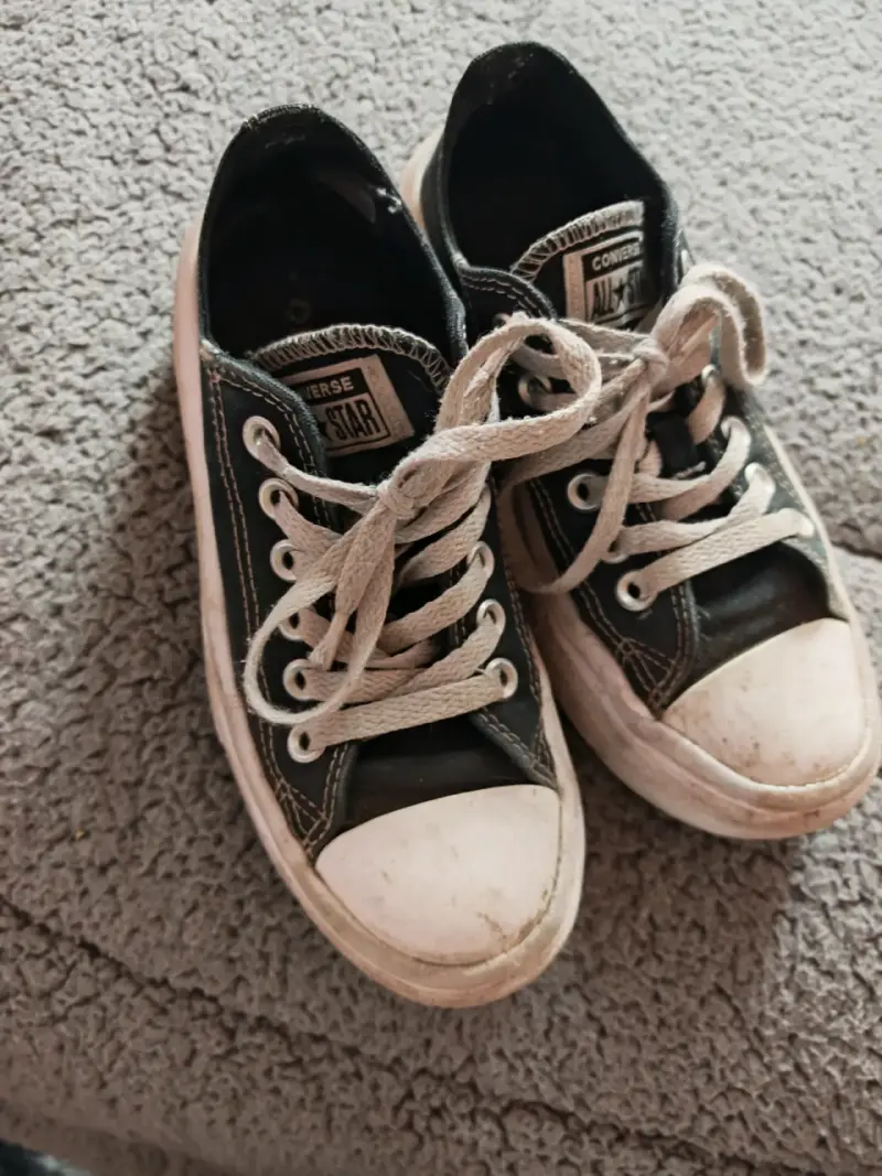 Zapatillas Converse All Star negras usadas