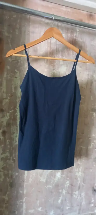Pack poleras sin mangas Gap, Aeropostal, WetSeal - miniatura 3