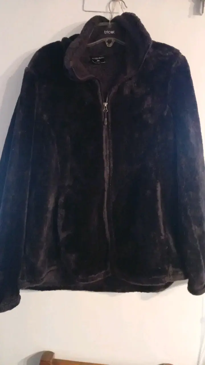 Chaqueta de felpa negra Tricot
