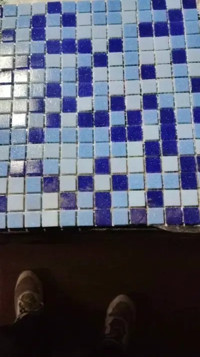 Mosaico de vidrio azul y celeste para decoración - miniatura 1