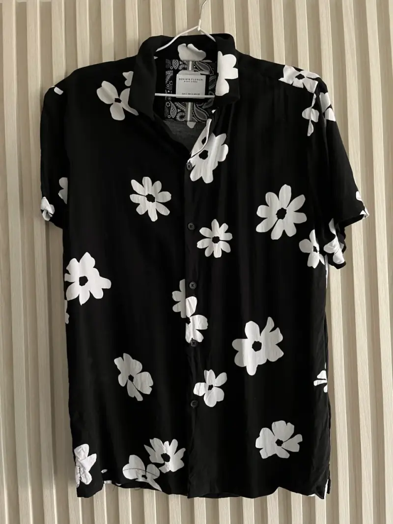 Camisa de flores blanco y negro Denim & Flower - 1