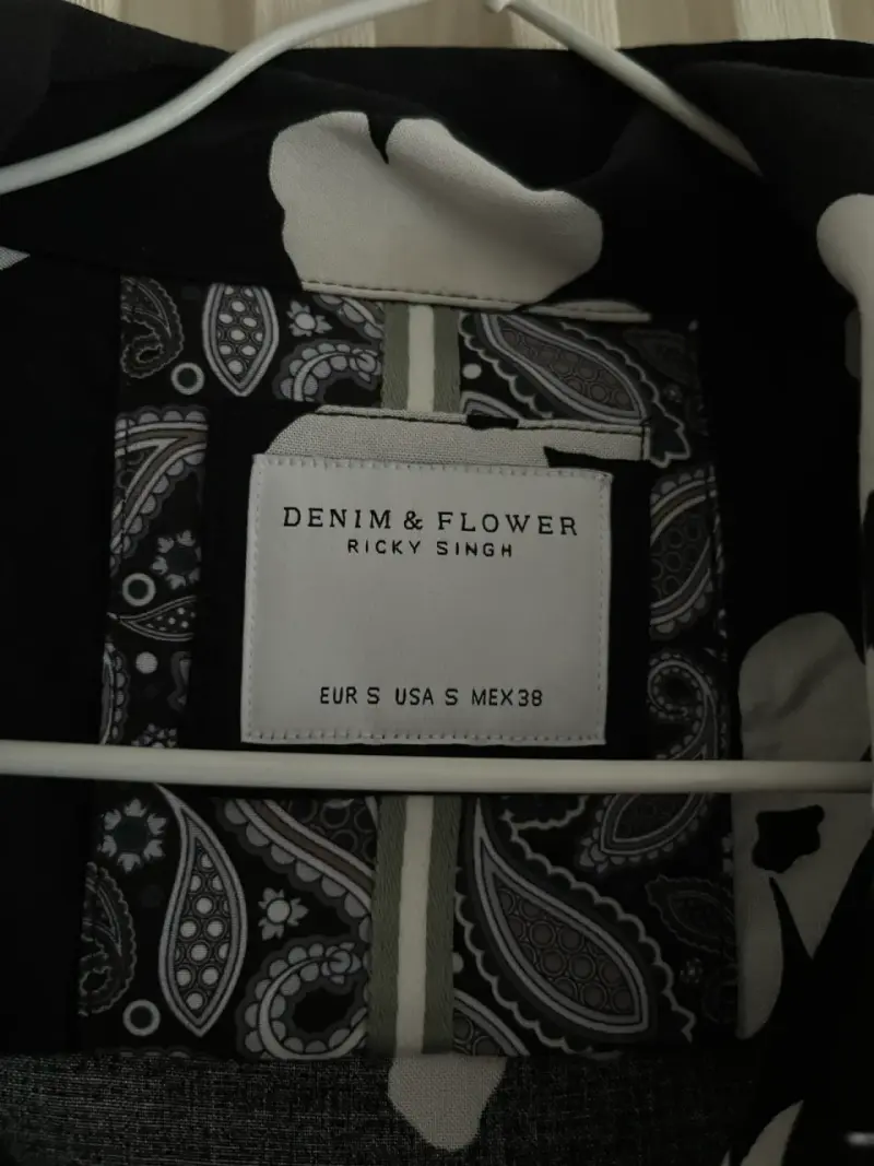 Camisa de flores blanco y negro Denim & Flower - 2