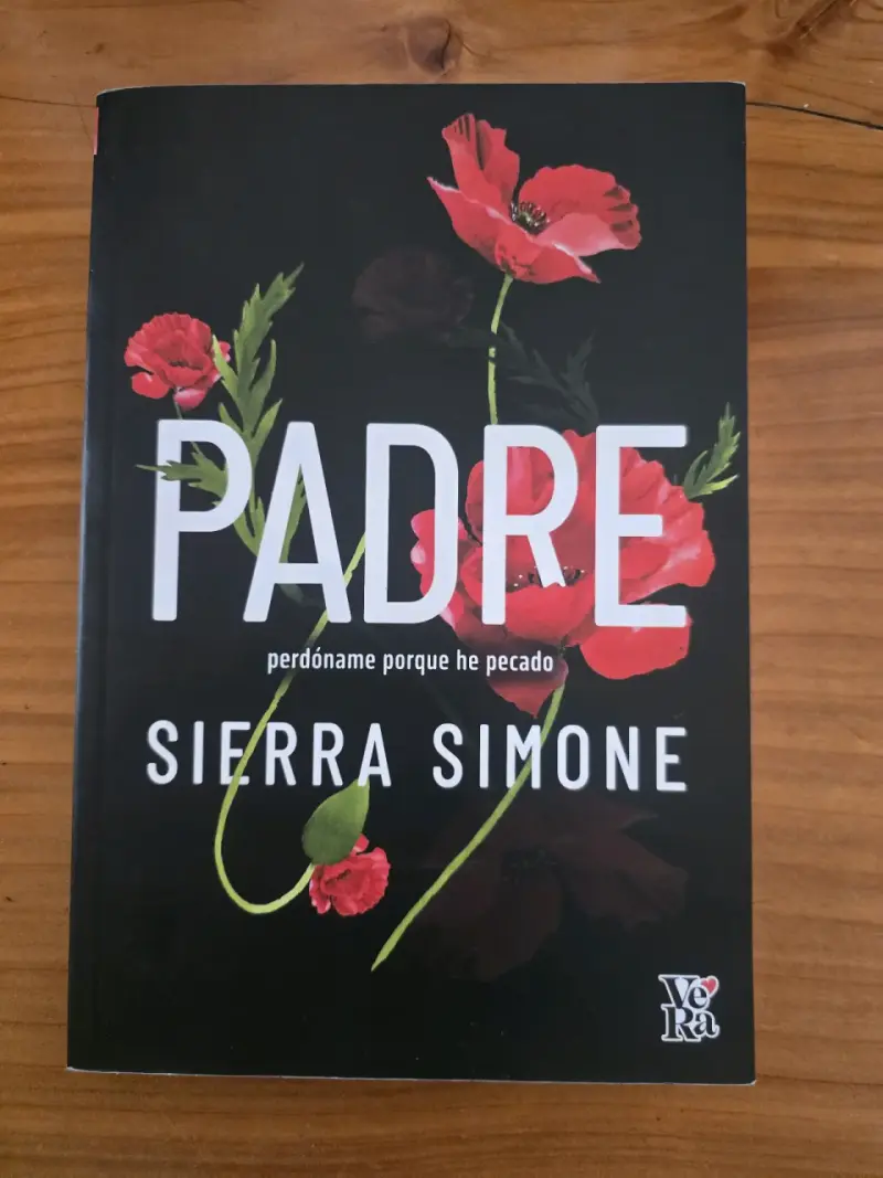 Libro 'Padre' de Sierra Simone en español - 1