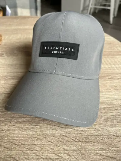 Gorra gris Essentials Zmith estilo casual - miniatura 1