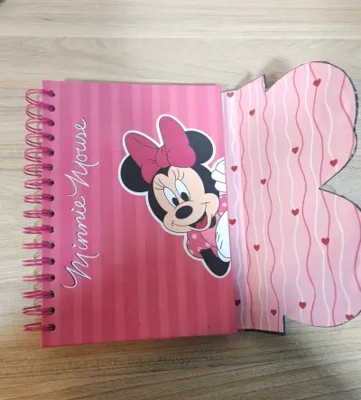 Agenda Minnie Mouse con diseño rosa - miniatura 2