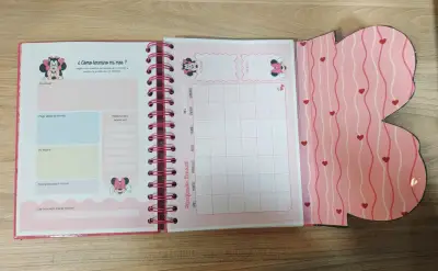 Agenda Minnie Mouse con diseño rosa - miniatura 4