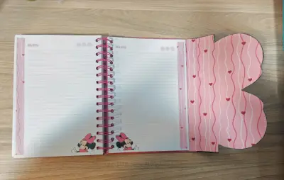 Agenda Minnie Mouse con diseño rosa - miniatura 6