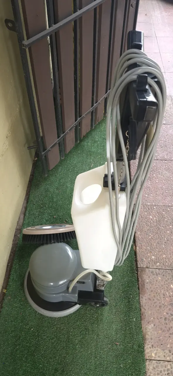 Máquina pulidora de pisos industrial con cepillo - 2