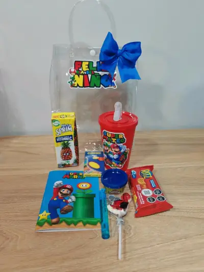 Kit de Regalo con Vaso Personalizado y Dulces - miniatura 2