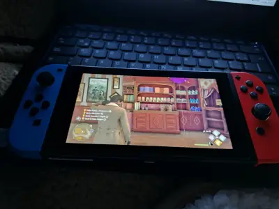 Consola Nintendo Switch con Joy-Con Azul y Rojo - miniatura 1