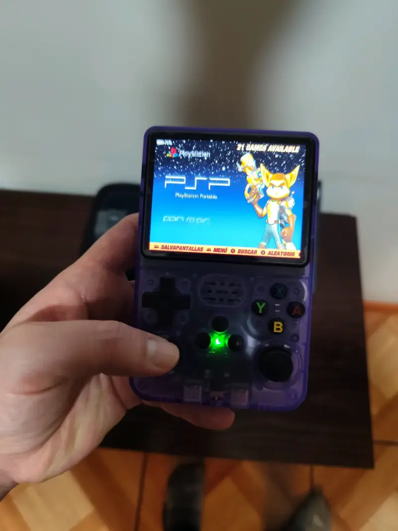Consola portátil R365 con estuche y accesorios - 5