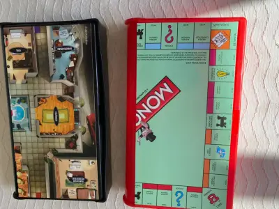 Juegos de viaje Monopoly y Clue - miniatura 3