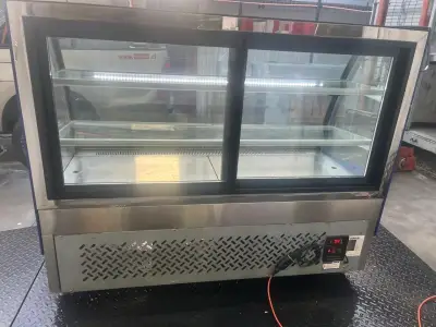 Vitrina refrigerada Ventus con luz LED - miniatura 3