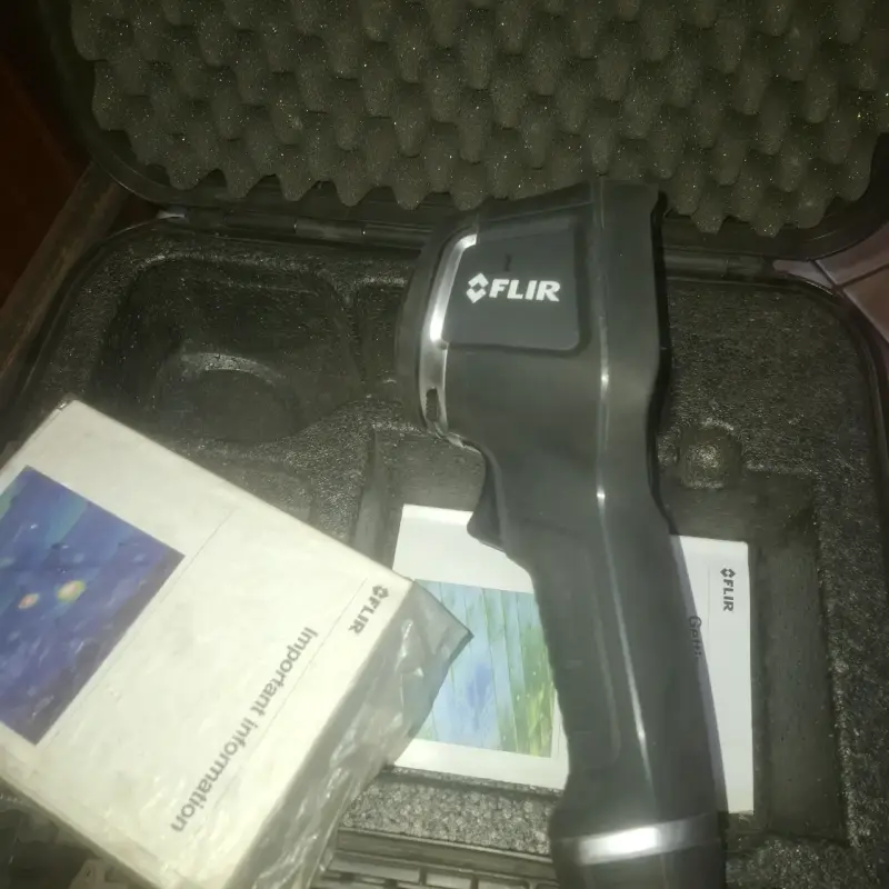 Cámara térmica FLIR E4 con estuche - 6