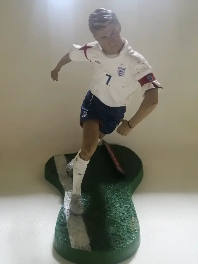 Figura coleccionable de futbolista Beckham - 2