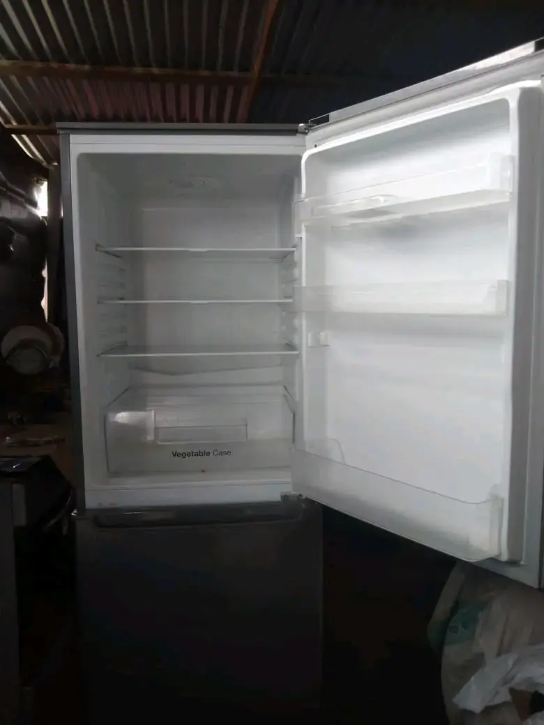 Refrigerador Winia de acero inoxidable - 2