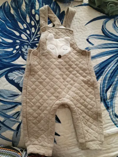 se vende por separado y lote tengo más ropita - miniatura 2
