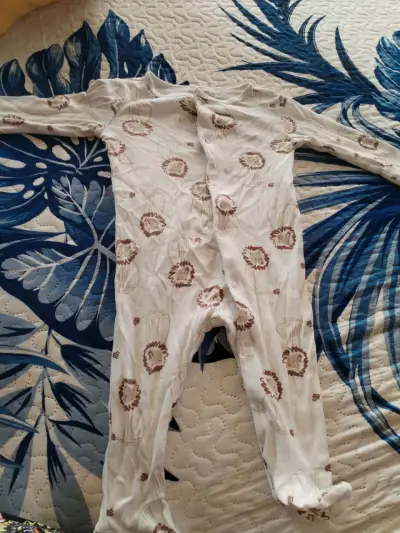 se vende por separado y lote tengo más ropita - miniatura 5