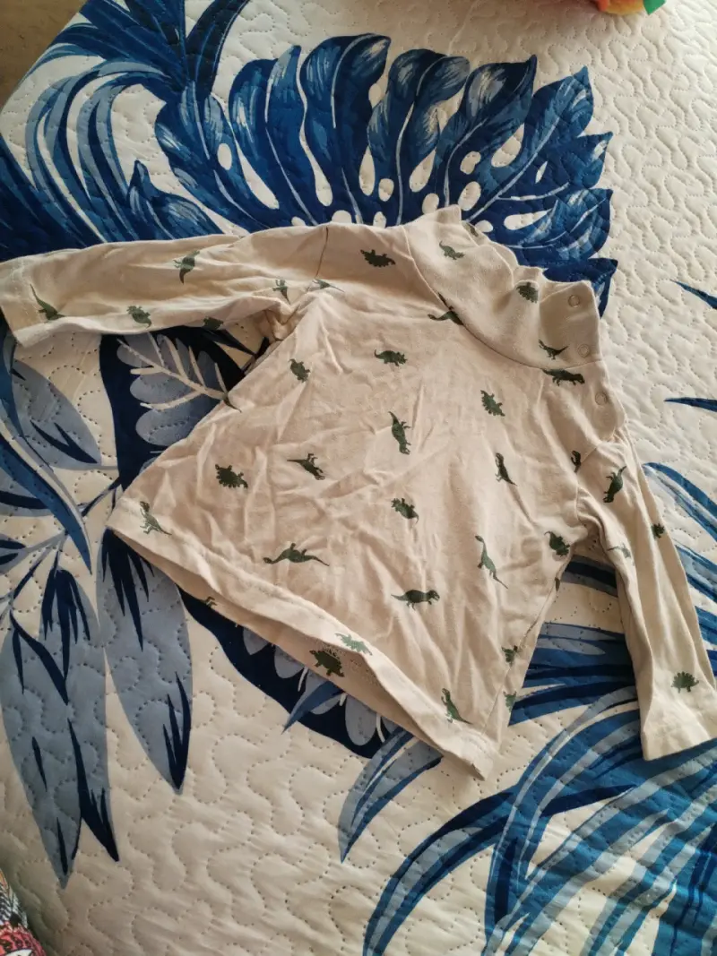 se vende por separado y lote tengo más ropita - 6