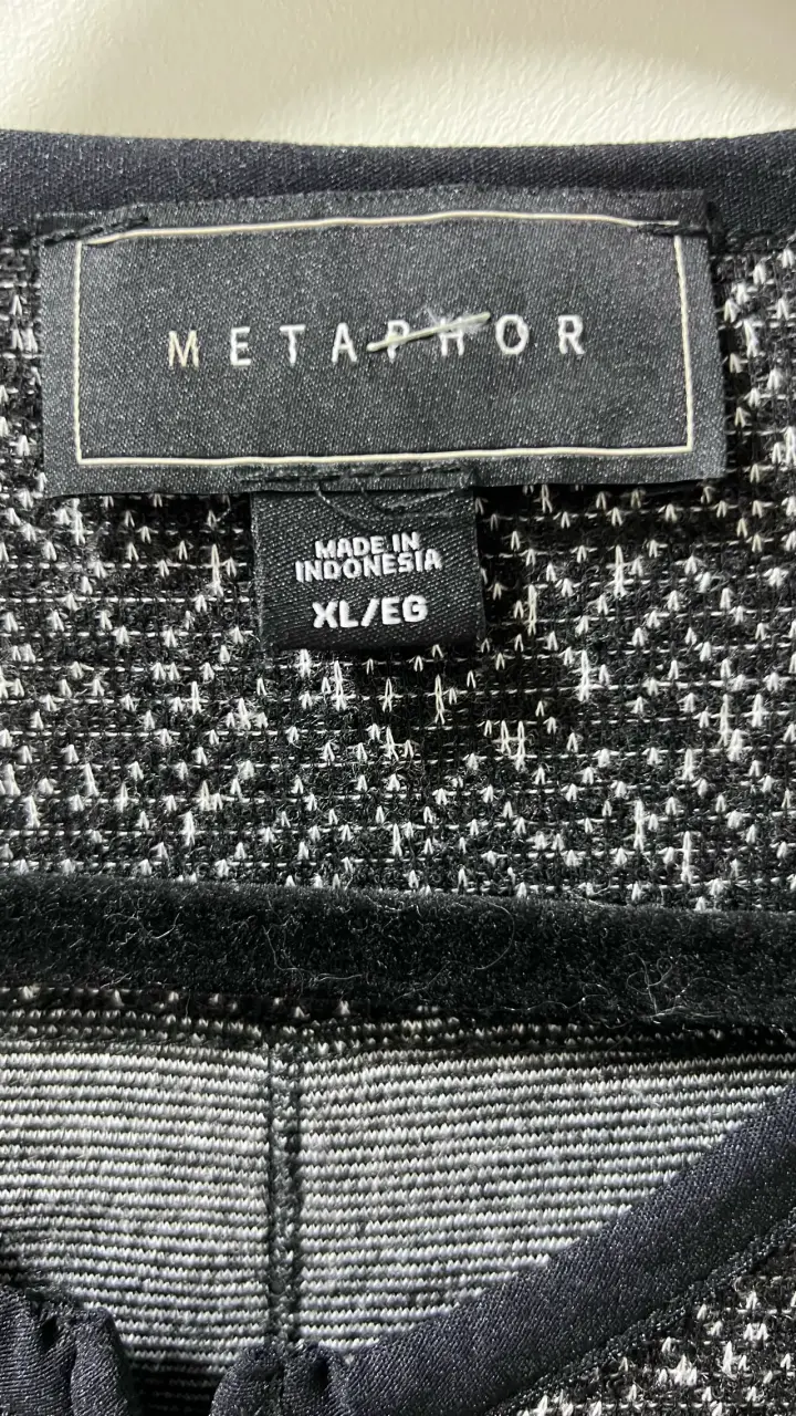 Chaqueta Metaphor negra con cierre - 2