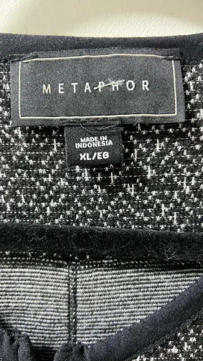 Chaqueta Metaphor negra con cierre - miniatura 2