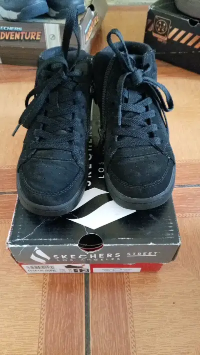 Zapatillas deportivas negras para niños - miniatura 2