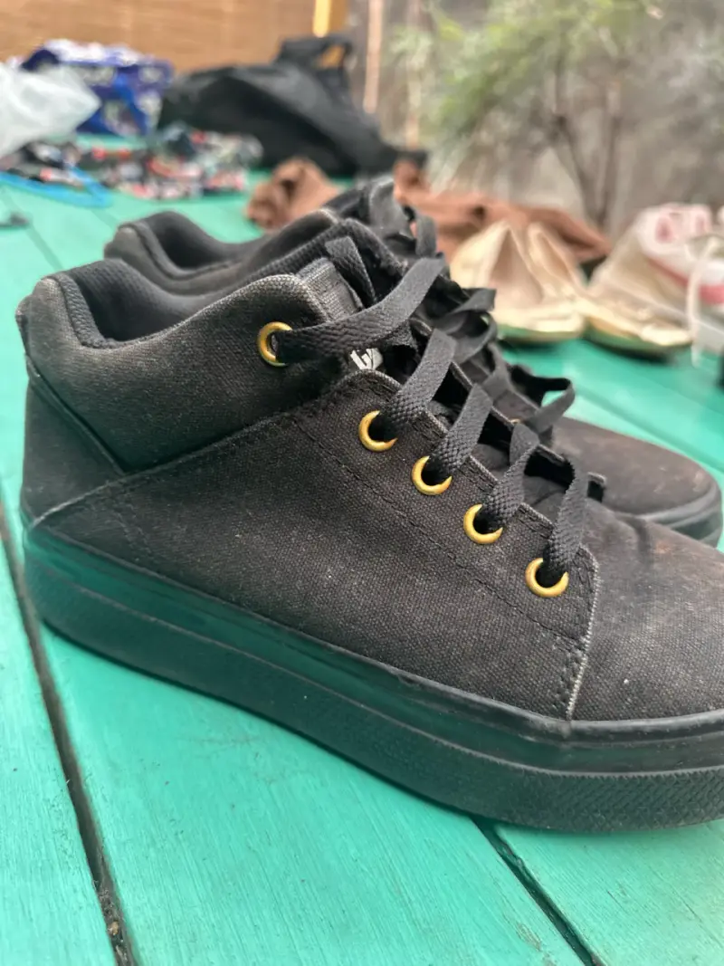 Zapatillas negras CAT de lona - mujer - 2