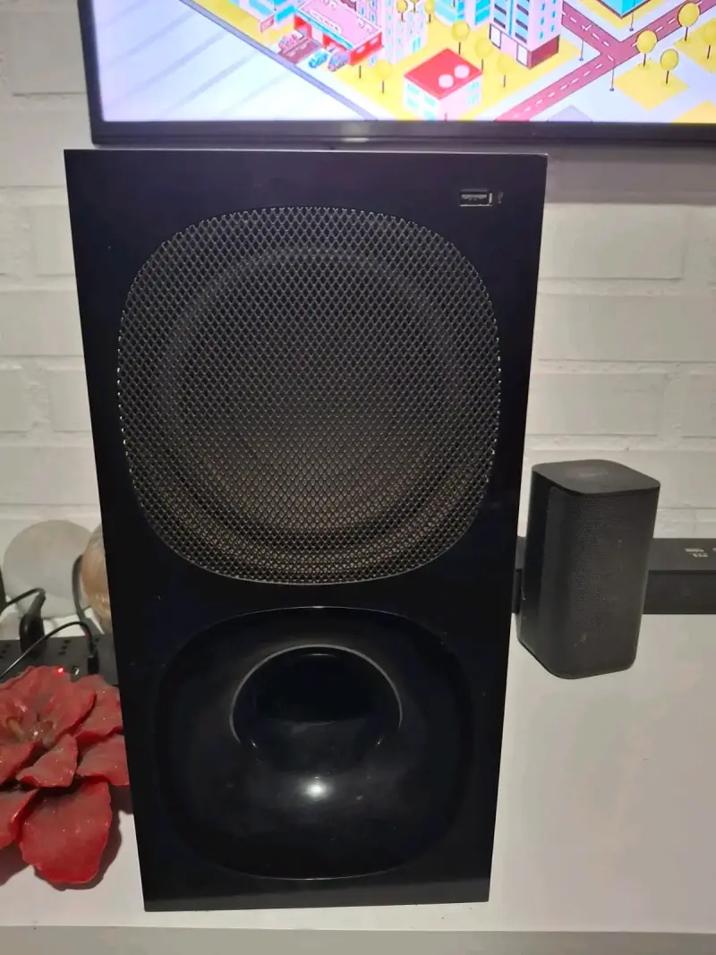 Sistema de sonido Sony HT-S20R con subwoofer - 1