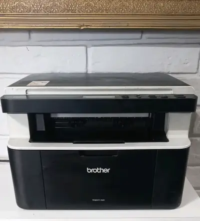 Impresora multifuncional Brother DCP-1602 en buen estado - miniatura 2