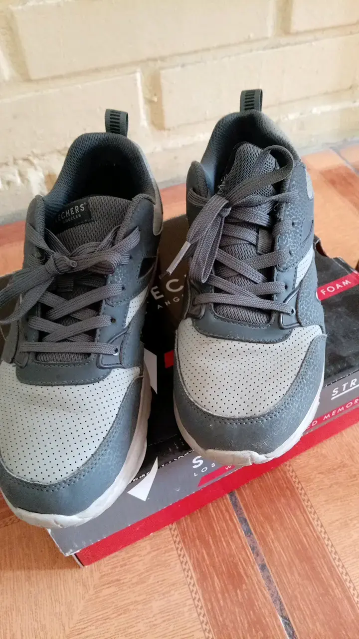Zapatillas deportivas Skechers gris para hombre