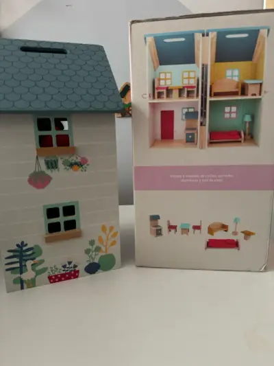 Casa maleta amoblada de juguete Castilá - miniatura 3