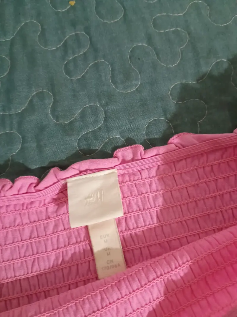 Blusa rosa hombros descubiertos H&M - 2