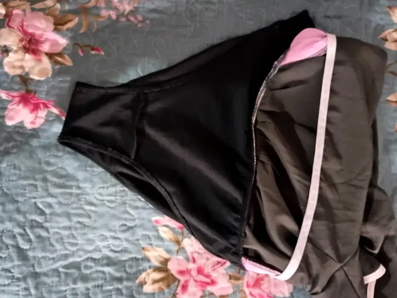Shorts deportivos New Balance para mujer - 4