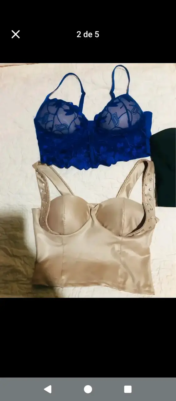 Top strapless negro con detalle dorado - 2