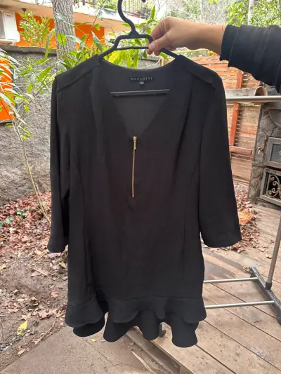 Vestido negro con cierre frontal Merletti - miniatura 1