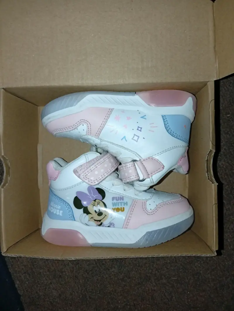 Zapatillas infantiles Minnie Mouse rosadas - 1