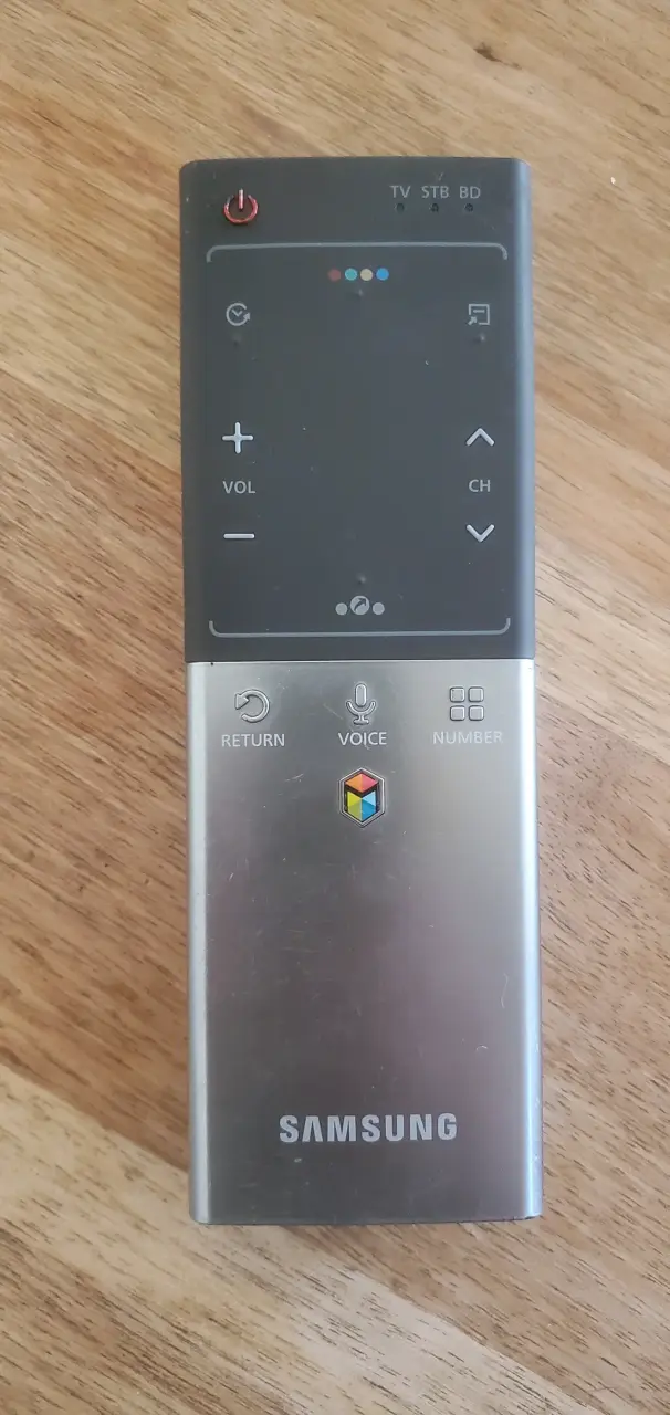 Control remoto Samsung con función de voz