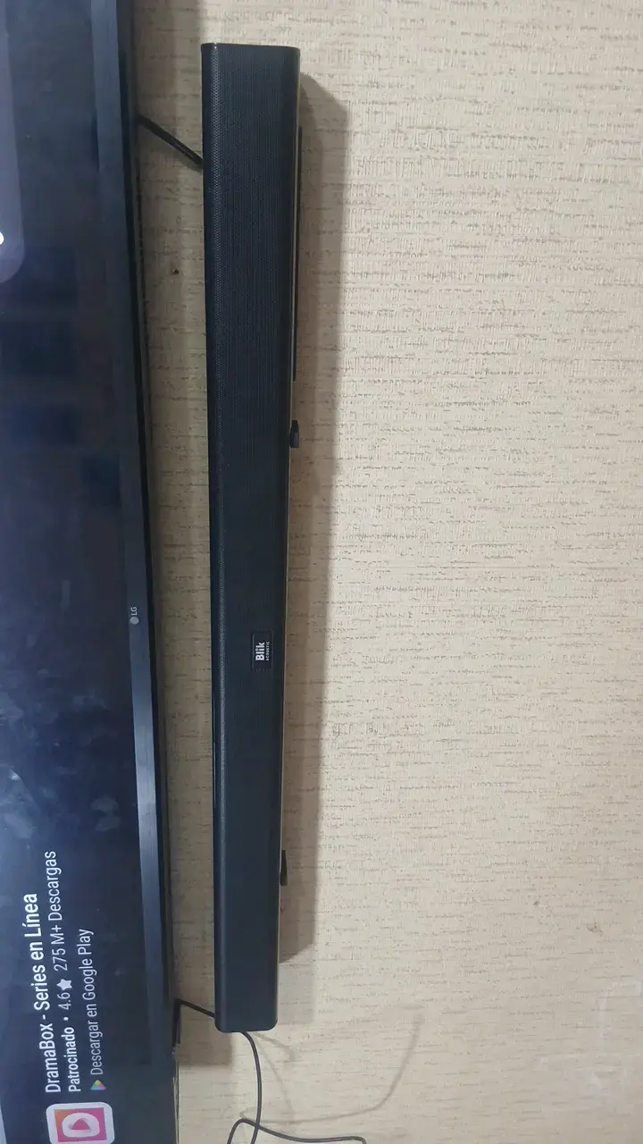 Televisor LED con barra de sonido integrada - 3