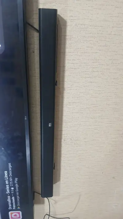 Televisor LED con barra de sonido integrada - miniatura 3