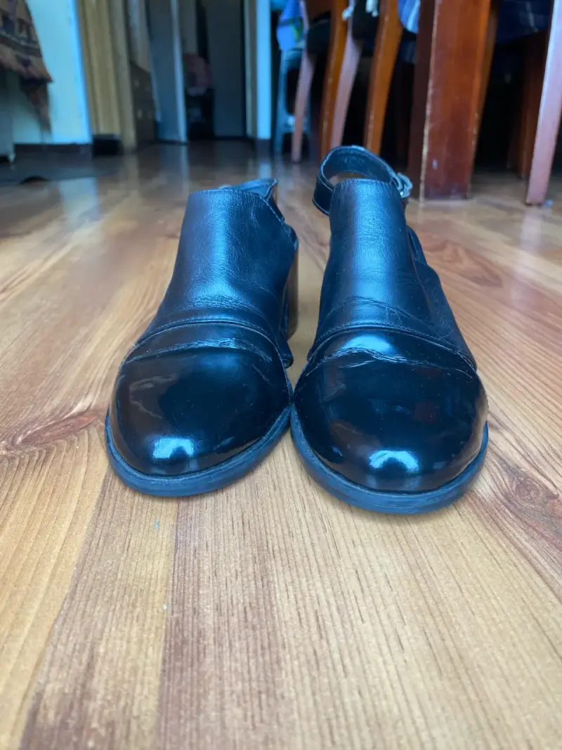 Zapatos de cuero negro con taco ancho Nalca - 4