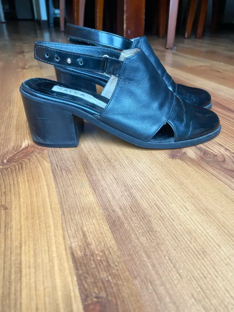 Zapatos de cuero negro con taco ancho Nalca - 6